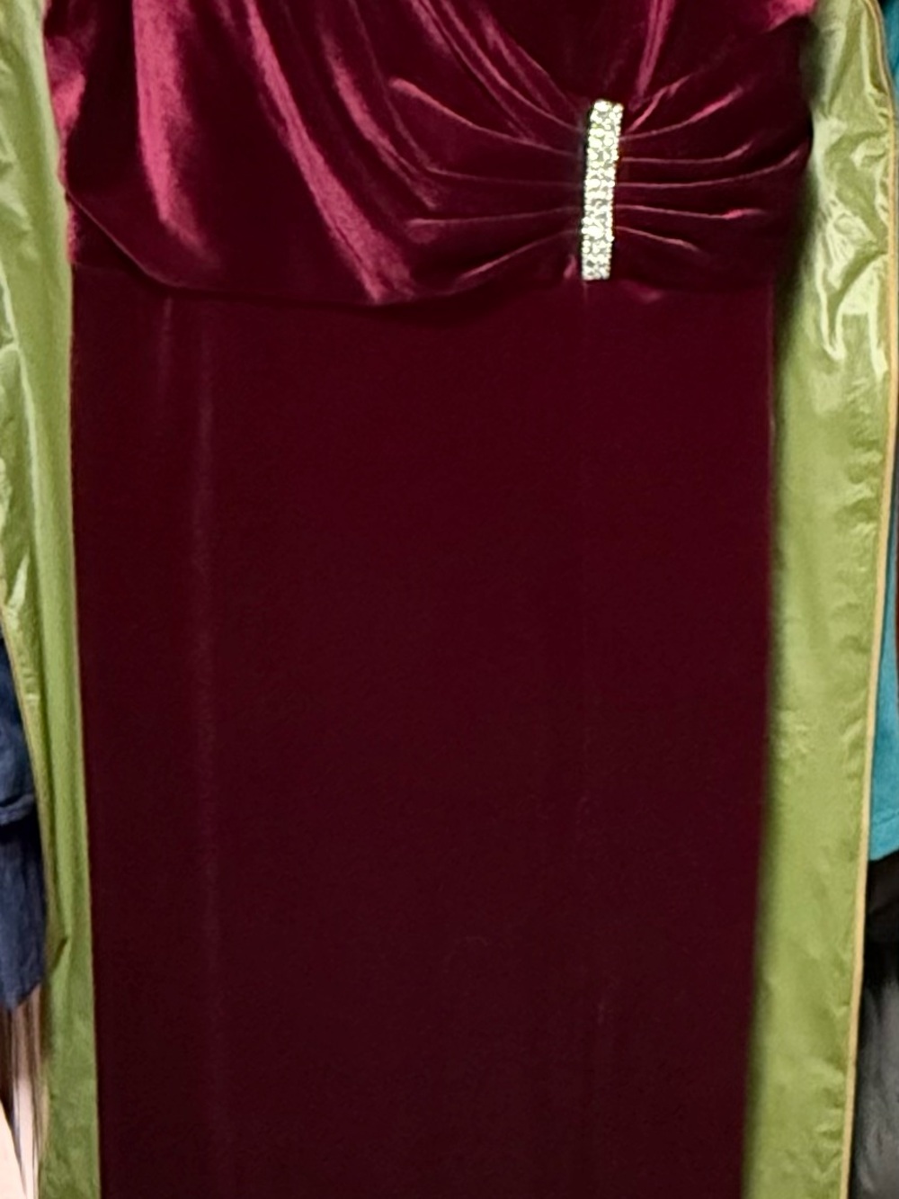 Women’s Burgundy Velvet Evening Dress with Rhinestone Accent